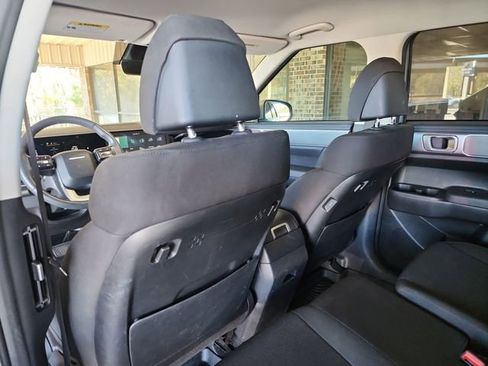 Used 2025 Hyundai Santa Fe SE image 30