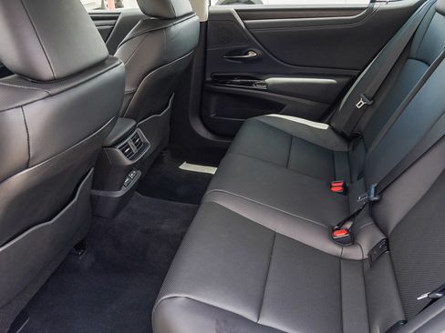 Used 2025 Lexus ES 350 w/ Premium Package FWD image 23
