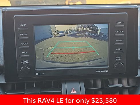 Used 2022 Toyota RAV4 LE image 27