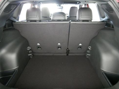 Used 2024 Jeep Compass Latitude image 29