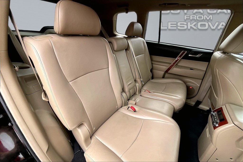 Used 2013 Toyota Highlander Limited AWD/4WD image 27
