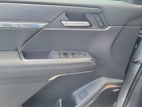 New 2026 GMC Acadia Elevation w/ Elevation Premium Package FWD image 15