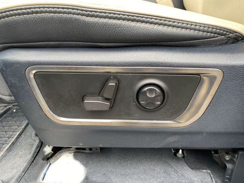 Used 2021 RAM 1500 Limited AWD/4WD image 15