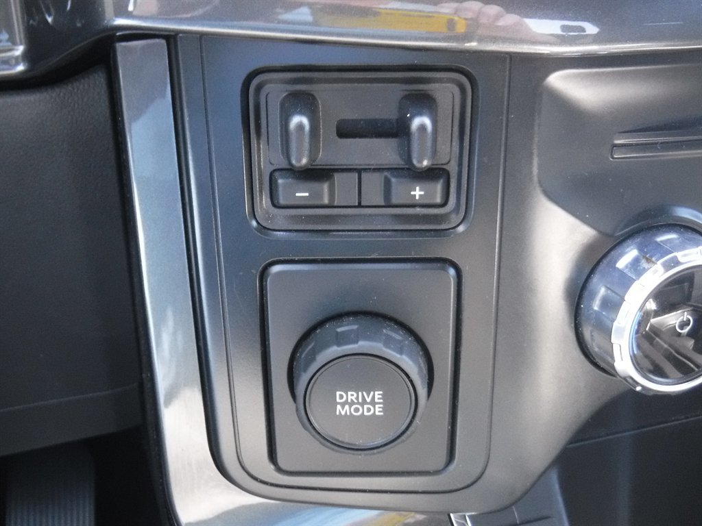 Used 2022 Ford F150 XLT w/ Equipment Group 302A High RWD image 18