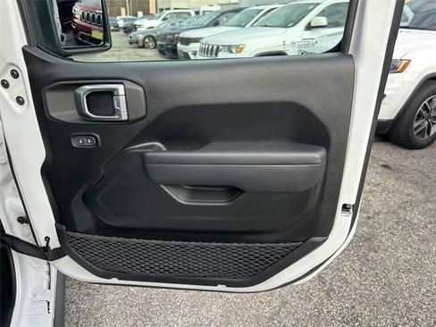 Certified 2022 Jeep Wrangler Unlimited Sport image 27
