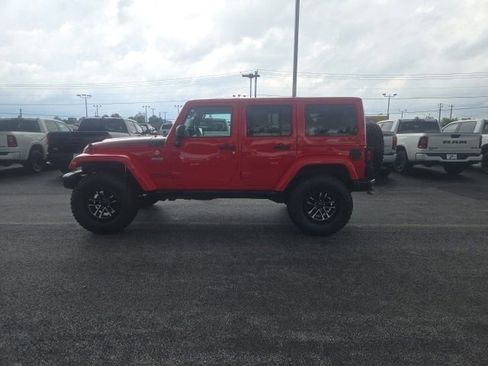 Used 2017 Jeep Wrangler Unlimited Rubicon AWD/4WD image 4