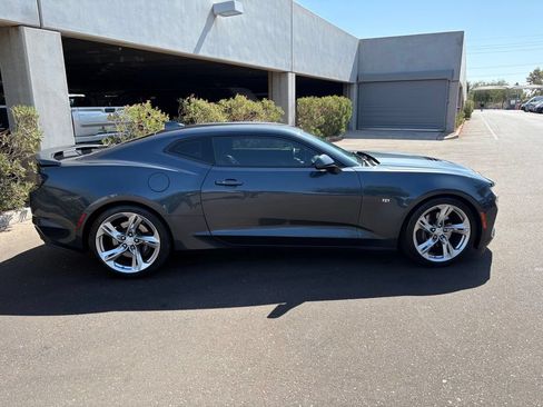 Used 2020 Chevrolet Camaro SS RWD image 3