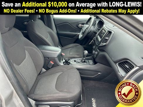 Used 2019 Jeep Cherokee Latitude w/ Popular Appearance Group image 22