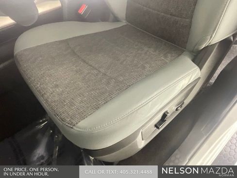 Used 2019 RAM 1500 Big Horn AWD/4WD image 23