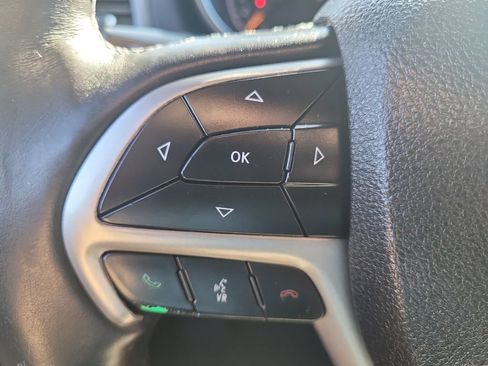 Used 2018 Jeep Grand Cherokee Altitude AWD/4WD image 33