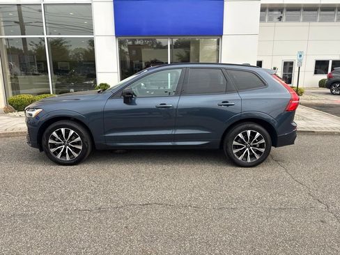 Used 2024 Volvo XC60 B5 Core w/ Protection Package Premier AWD/4WD image 2