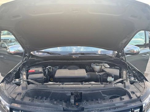 Used 2023 Chevrolet Suburban Premier RWD image 24