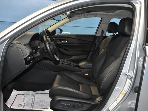 Used 2024 Honda Accord Touring image 7