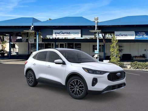 New 2024 Ford Escape PHEV w/ PHEV Premium Package image 7