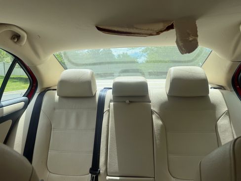 Used 2012 Volkswagen Jetta SE FWD image 16