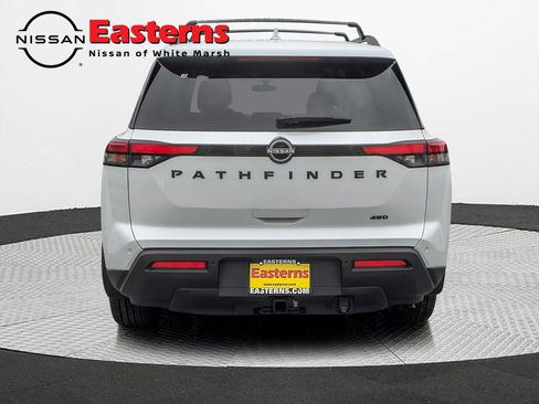 New 2025 Nissan Pathfinder SV w/ SV Premium Package image 8