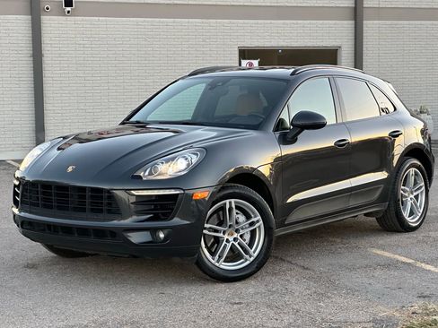 Used 2017 Porsche Macan S image 2
