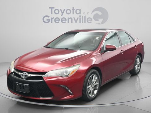 Used 2017 Toyota Camry SE w/ Moonroof Package FWD image 25