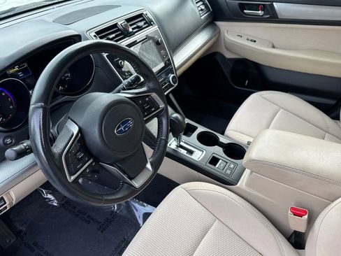 Used 2019 Subaru Outback 2.5i Premium image 10