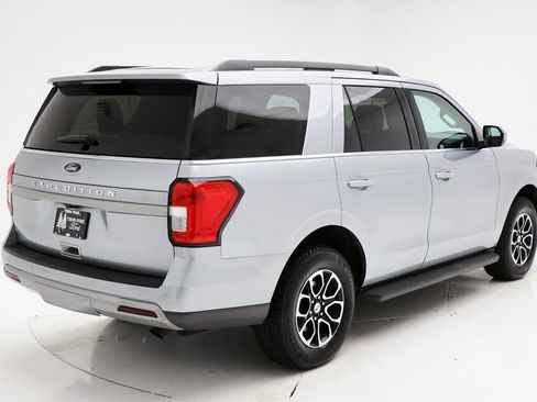 Used 2024 Ford Expedition XLT image 7