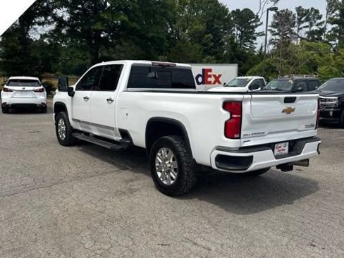 Used 2025 Chevrolet Silverado 3500 High Country w/ High Country Premium Package AWD/4WD image 7