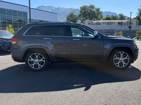 Used 2021 Jeep Grand Cherokee Overland AWD/4WD image 2