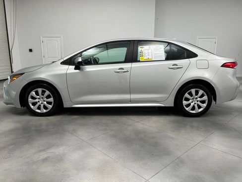 Used 2024 Toyota Corolla LE FWD image 5