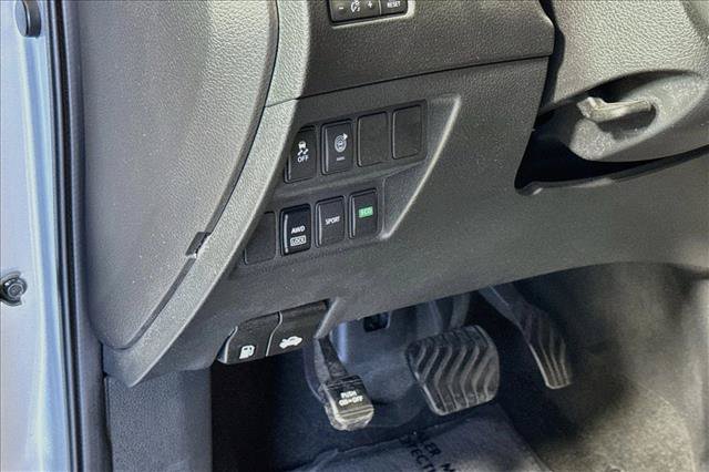 Used 2017 Nissan Rogue SV AWD/4WD image 10