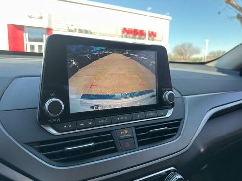 Certified 2023 Nissan Altima 2.5 SR image 17