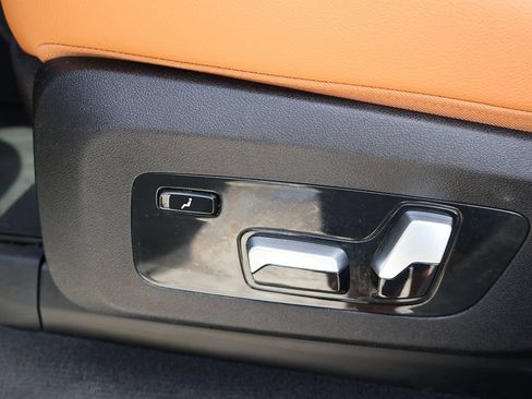 Used 2021 BMW X7 M50i AWD/4WD image 38
