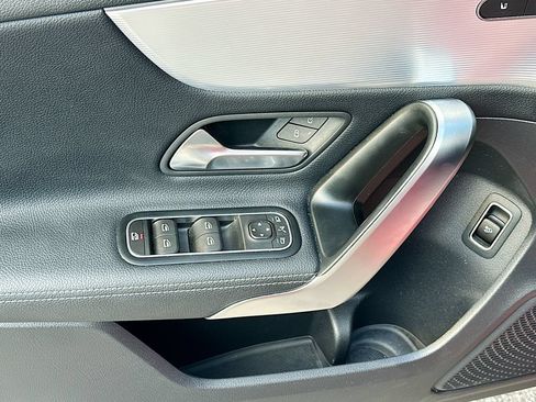 Used 2022 Mercedes-Benz A 220 4MATIC image 16