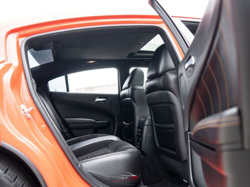 Used 2018 Dodge Charger R/T RWD image 19