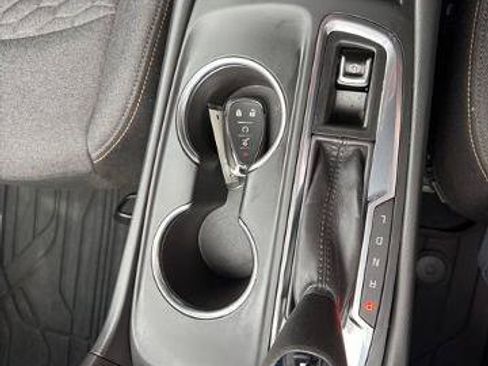 Used 2021 Chevrolet Equinox LT FWD image 21