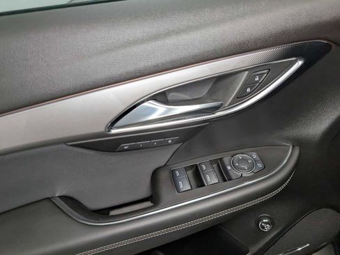 Certified 2025 Buick Envision Sport Touring AWD/4WD image 39