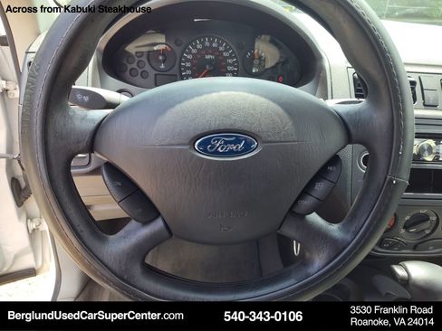Used 2007 Ford Focus SE FWD image 23