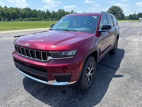 Used 2024 Jeep Grand Cherokee L Limited AWD/4WD image 27