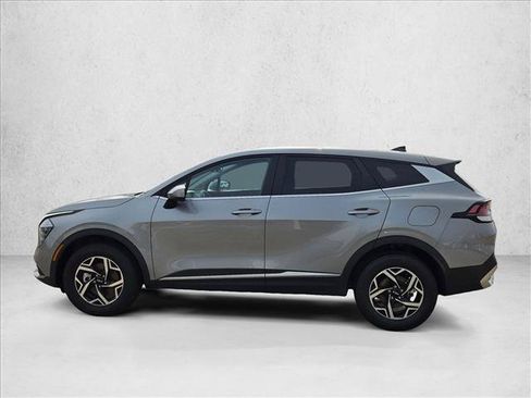 Used 2024 Kia Sportage LX AWD/4WD image 9