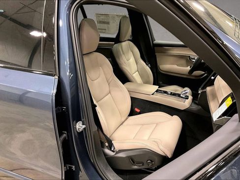 New 2026 Volvo XC90 B6 Ultra w/ Protection Package AWD/4WD image 11