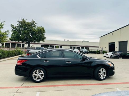 Used 2013 Nissan Altima 2.5 SV image 12