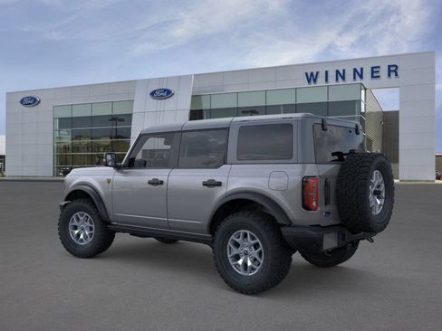 New 2025 Ford Bronco Badlands image 4