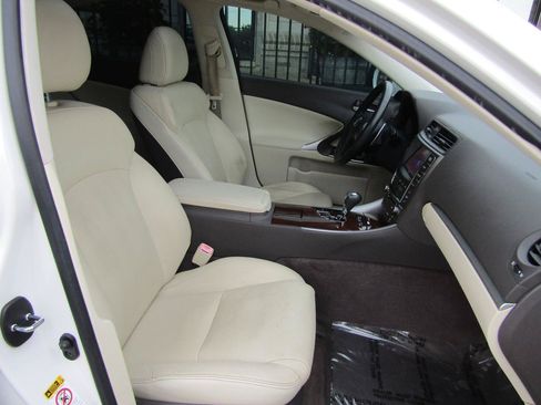 Used 2012 Lexus IS 250 w/ Premium Pkg Value Edition RWD image 12