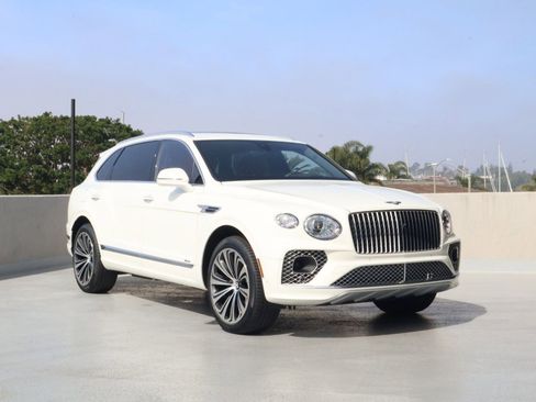 Used 2023 Bentley Bentayga Extended Wheelbase image 1