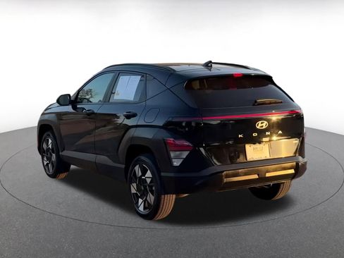 Used 2025 Hyundai Kona SEL image 11