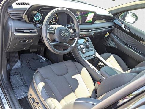 New 2025 Hyundai Palisade Calligraphy AWD/4WD image 3