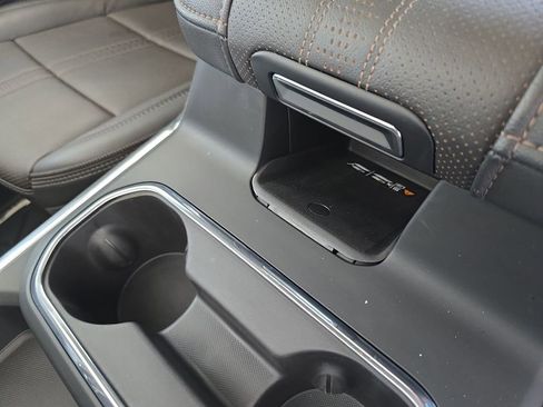 Certified 2025 Chevrolet Silverado 3500 High Country w/ Technology Package image 18