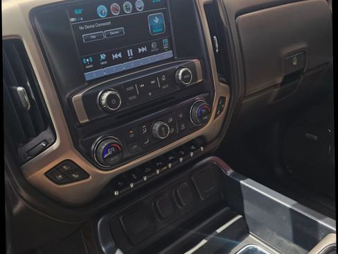 Used 2017 GMC Sierra 1500 Denali w/ Denali Ultimate Package AWD/4WD image 11