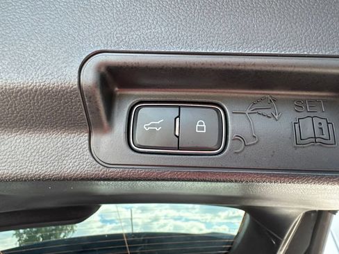 Used 2025 Ford Explorer ST-Line w/ ST-Line Street Pack AWD/4WD image 45