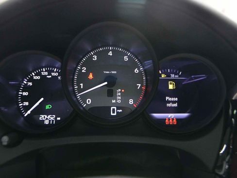 Used 2023 Porsche Macan S image 14