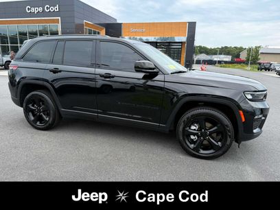 Used 2023 Jeep Grand Cherokee Limited w/ Black Appearance Package