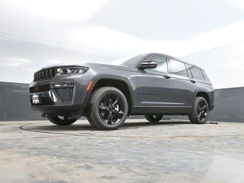 New 2026 Jeep Grand Cherokee L Limited AWD/4WD image 41